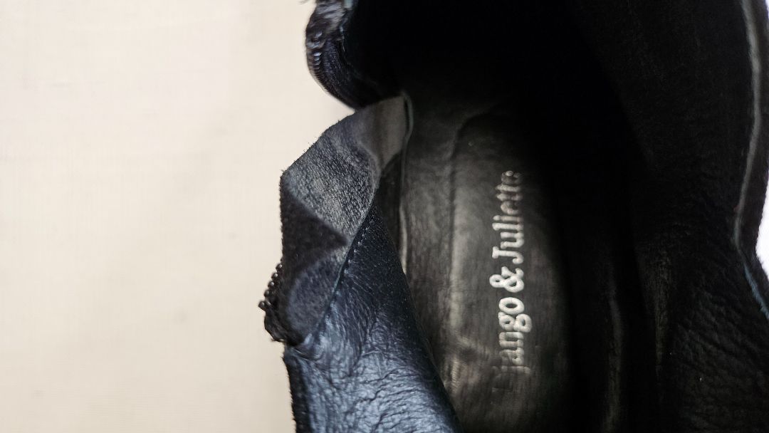 Django & Juliette Black Sparkle Bootie (40)