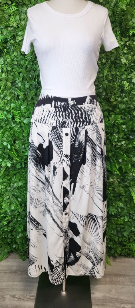 Paula Ryan Black/White Long Snap Front Skirt (10)
