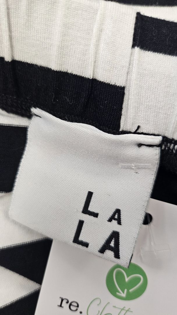 LaLa B/w stripe Striped Pant (16)