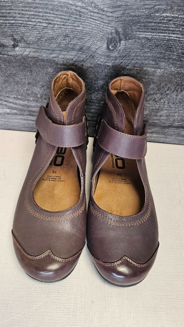 Kubo Brown Leather Bootie (38)