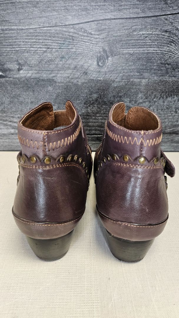 Kubo Brown Leather Bootie (38)