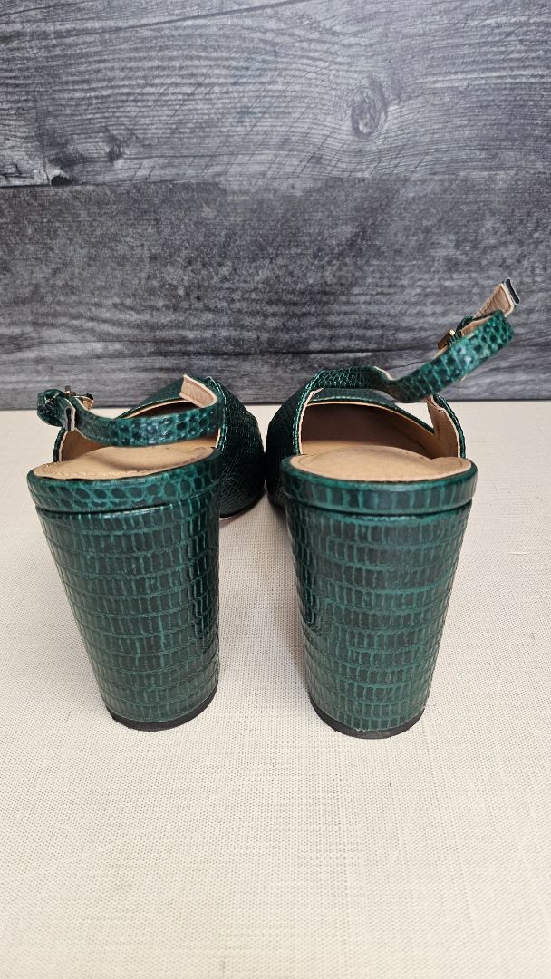 Novo Green Slingback Heel (10)