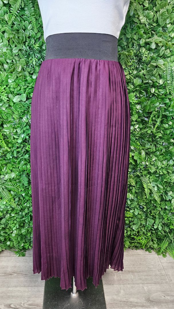 Federation Plum Pleat Skirt (10)