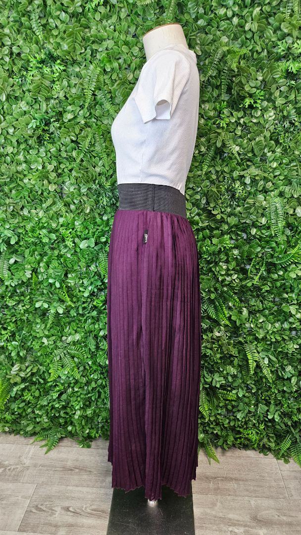Federation Plum Pleat Skirt (10)