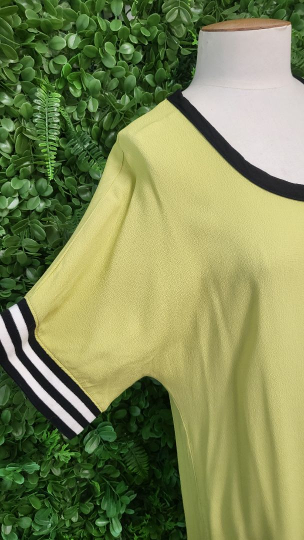 Jellicoe Lime Lightweight Top (12)