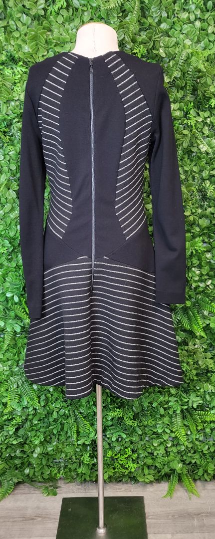 Cue Black/White Fit and Flare Dress (10)