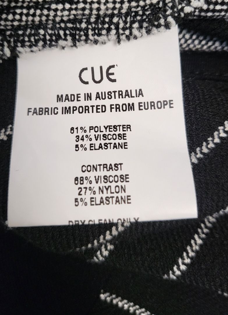 Cue Black/White Fit and Flare Dress (10)