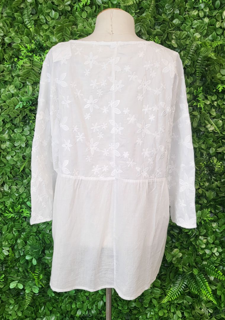 Unknown White Embroidery Top (14)