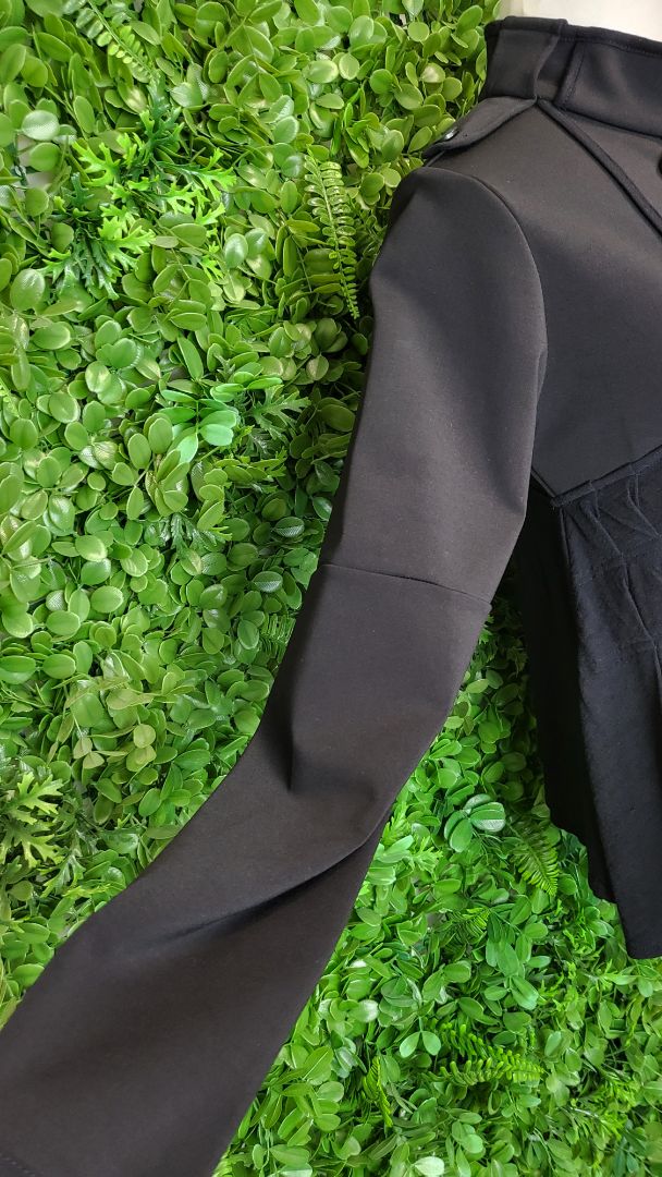 Marilyn Seyb Black Pleat Blazer (8)