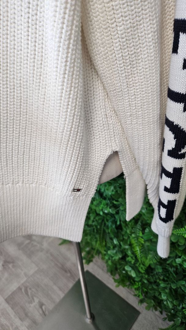 Tommy Hilfiger Ecru Knits Jumper (14)