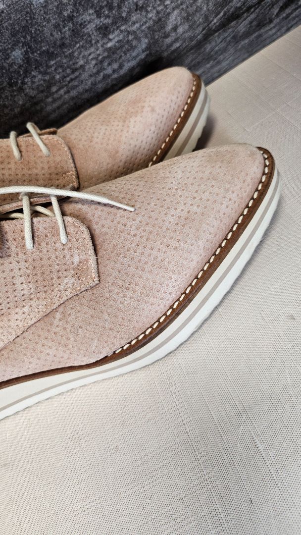 Estio Emporio Bush Suede Laceup (40)