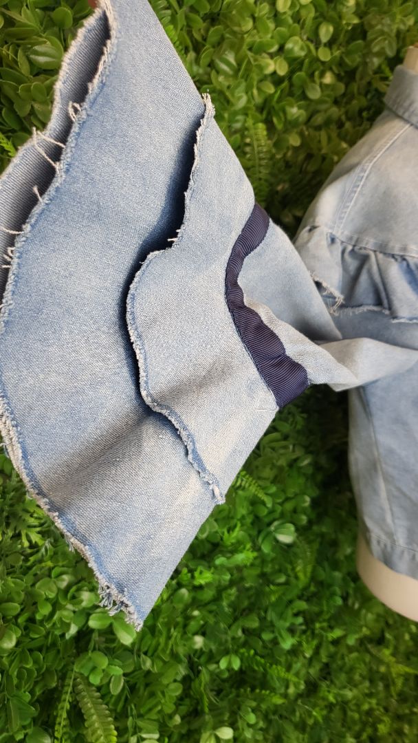 Lili Sidonio Blue Wash Frill Denim Jacket (10)