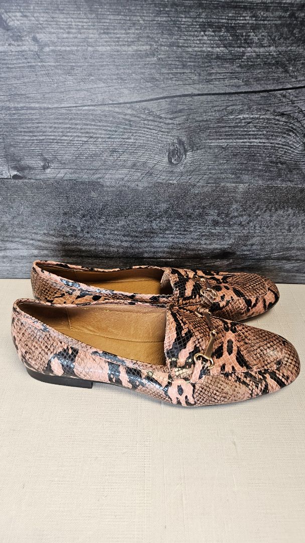 Topend Pink Animal Print Loafer (40)