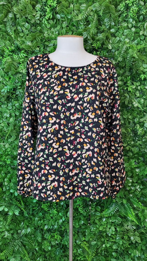 Thing Thing Floral Lace Up Top (12)