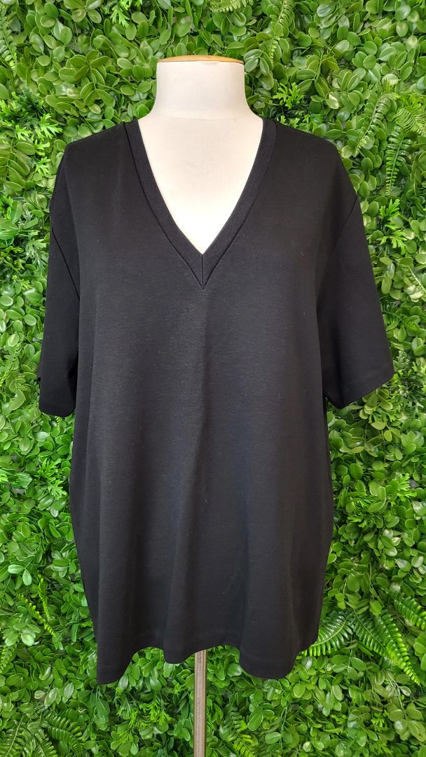 Country Road Black Classic Tee (14)