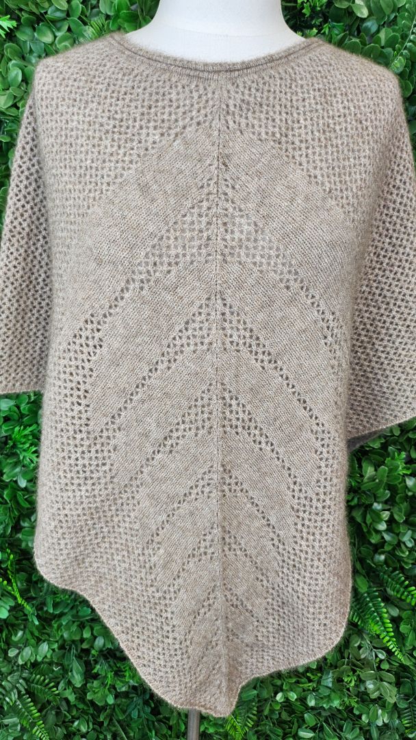 Lothlorian Caramel Poncho (OSFM)
