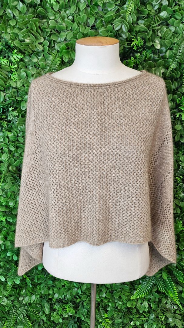Lothlorian Caramel Poncho (OSFM)