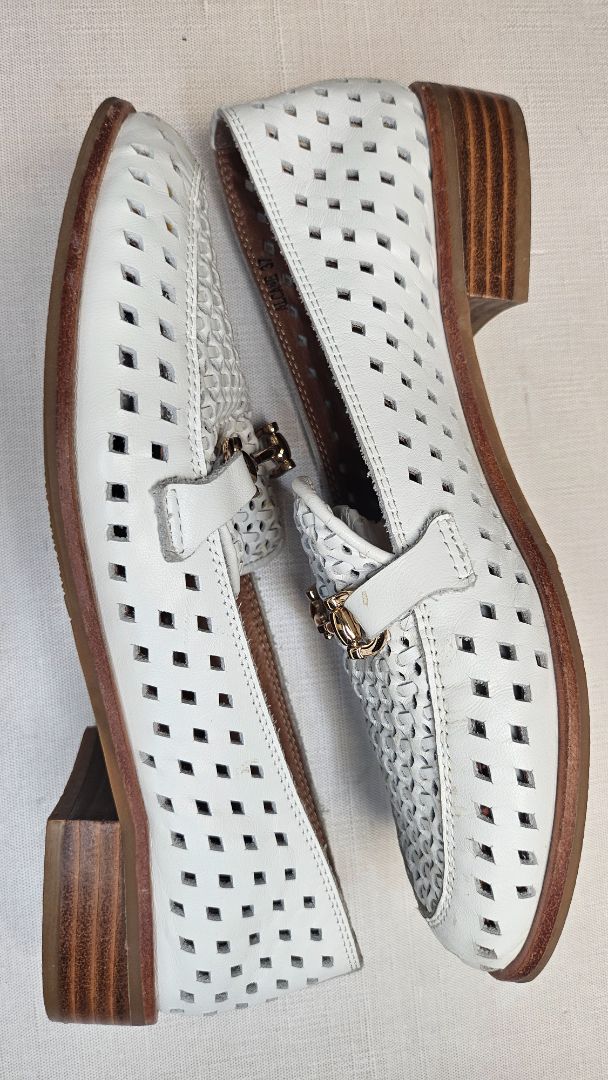 Bresley White Leather Loafer (37)