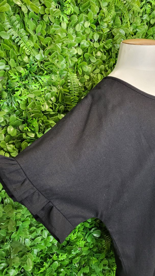 Ruby & Rain Black Linen Top (16)
