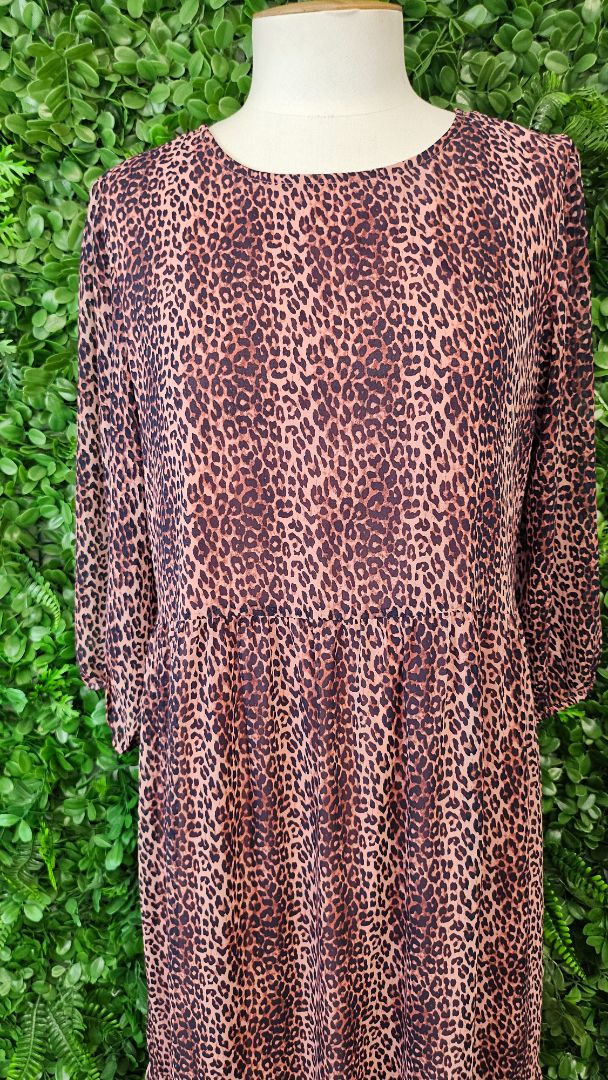 Billie The Label Animal Print Tiered Dress (10)