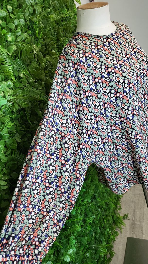 Seeking Lola Floral Oversized Blouse (16)