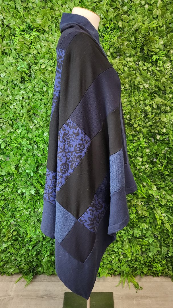 Blacklamb Blue Merino Poncho (OSFM)