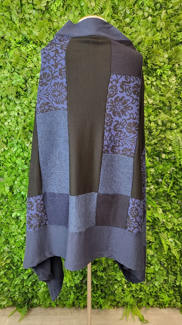 Blacklamb Blue Merino Poncho (OSFM)