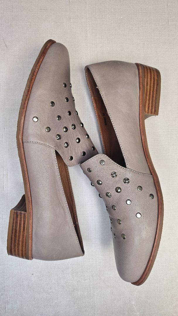 Bresley Taupe Loafer Flat (41)