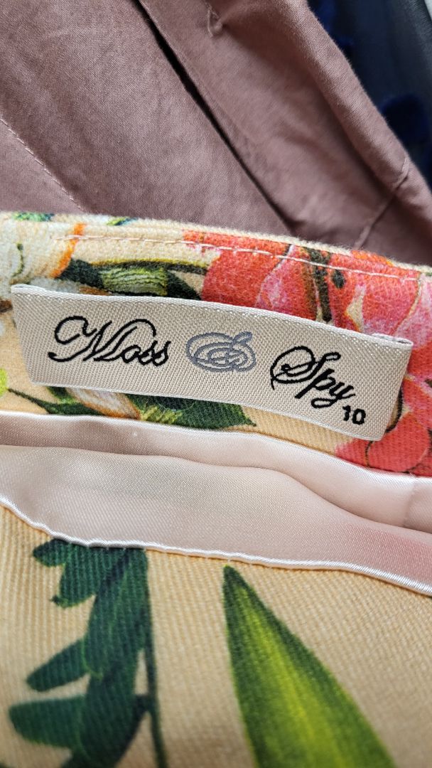 Moss & Spy Floral Pencil Skirt (10)