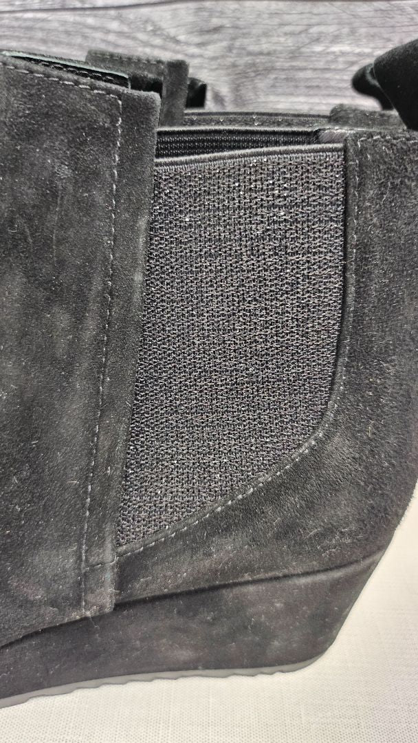 JB Martin Black Wedge Heel Boot (40)