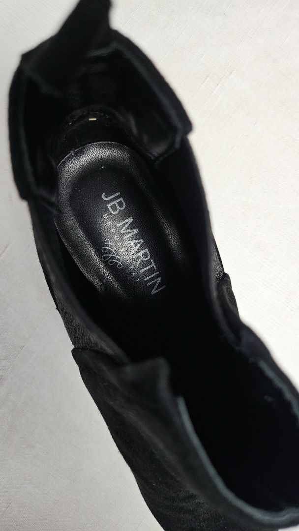 JB Martin Black Wedge Heel Boot (40)