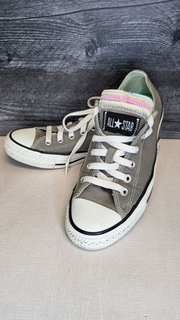 Converse Grey Low Top Sneaker (39)