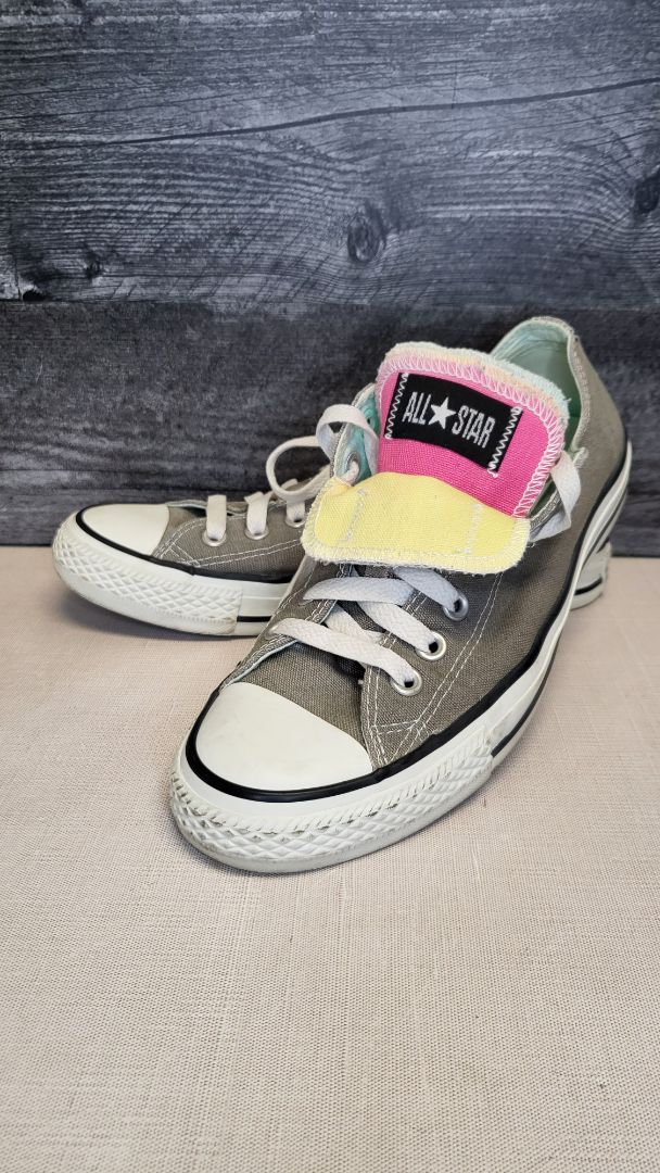 Converse Grey Low Top Sneaker (39)