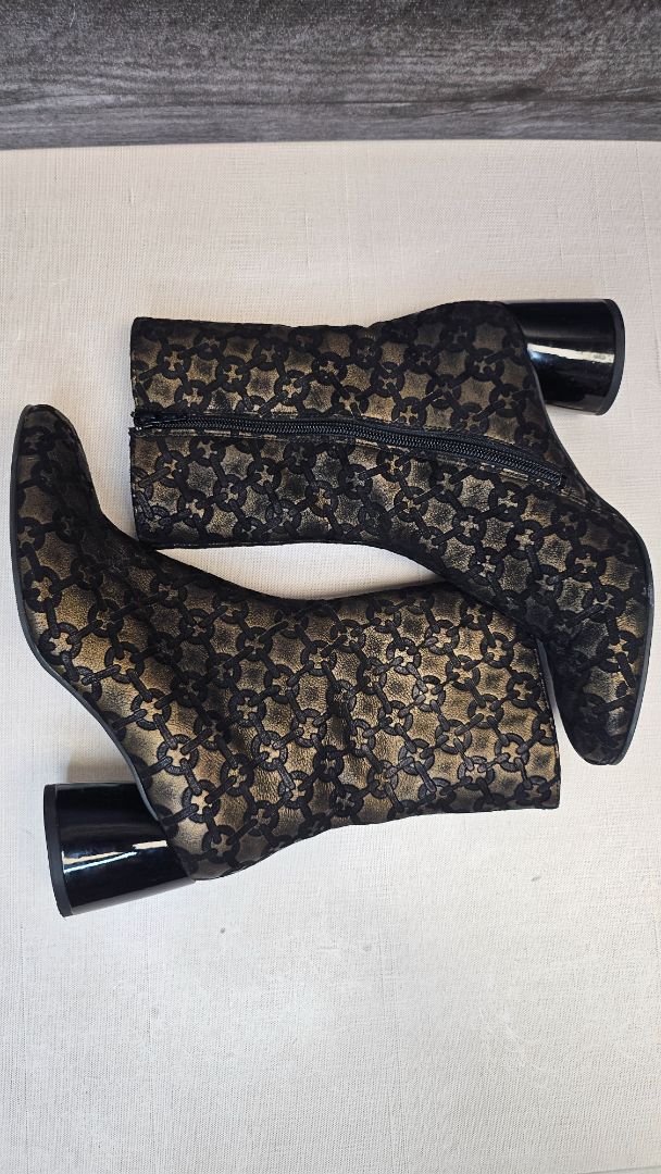 Hogl Black/Gold Suede Print Boot (38)