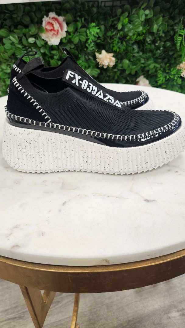 Gelato Black Pull On Sneaker (38)