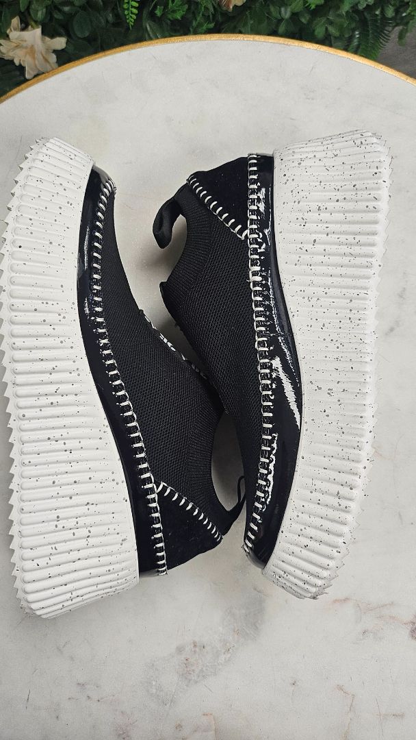 Gelato Black Pull On Sneaker (38)
