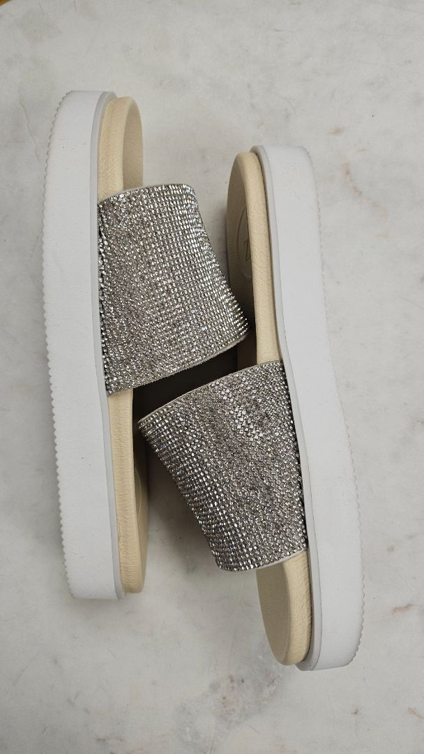 Zoe Kratzmann Sequin Slide (38)