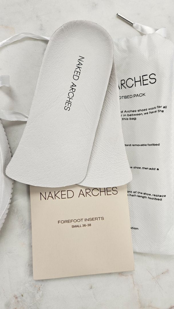 Naked Arches Silver Metalic Sneaker (38)