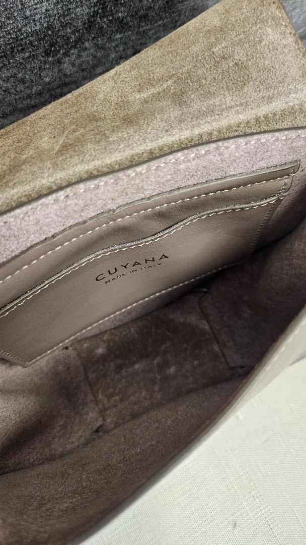Cuyana Taupe Mini Sadle Bag (17cmx15cmx6cm)