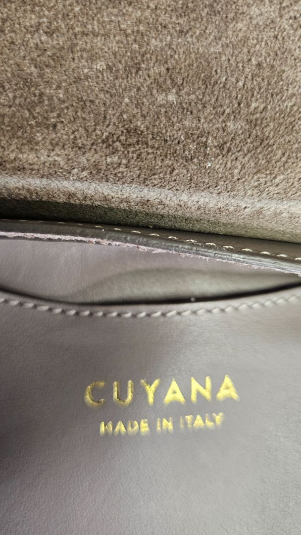 Cuyana Taupe Mini Sadle Bag (17cmx15cmx6cm)