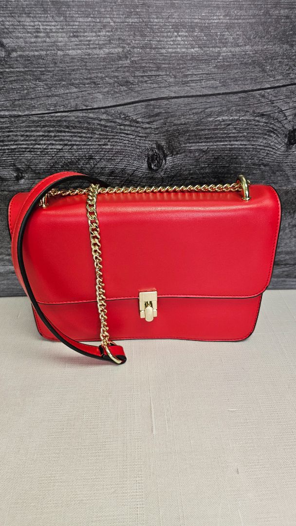 Unknown Red Crossbody Bag (22cmx16cmx5cm)