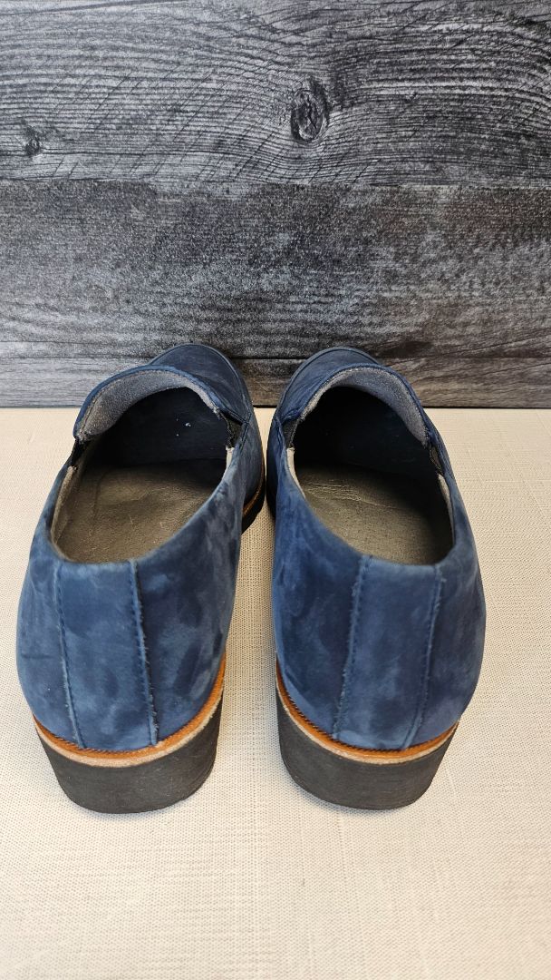 Earth Blue Wedge Loafer (37.5)