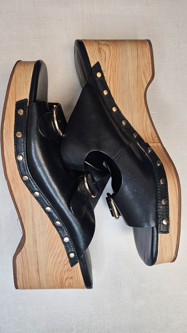 Mi Piaci Black Wedge Heel (41)