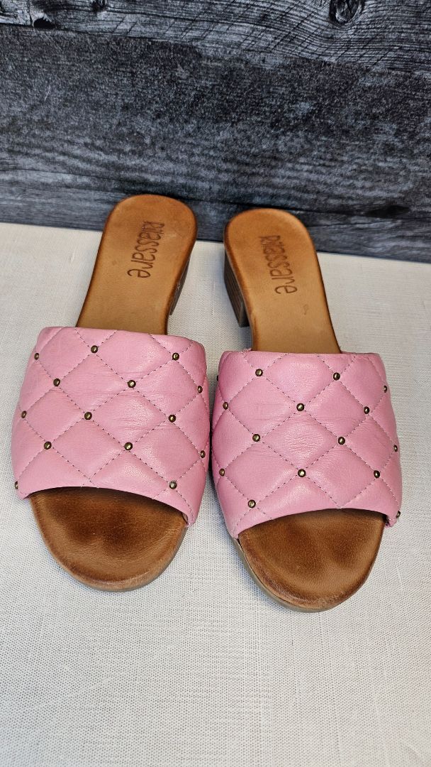 Rilassare Pink Quilted Slides (40)