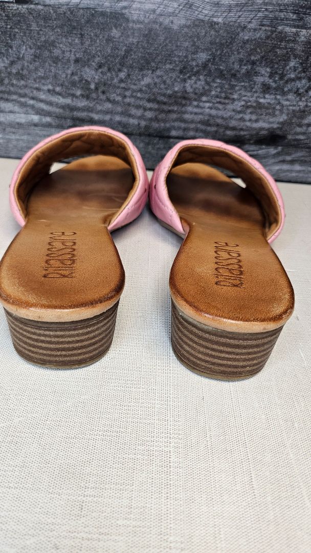 Rilassare Pink Quilted Slides (40)