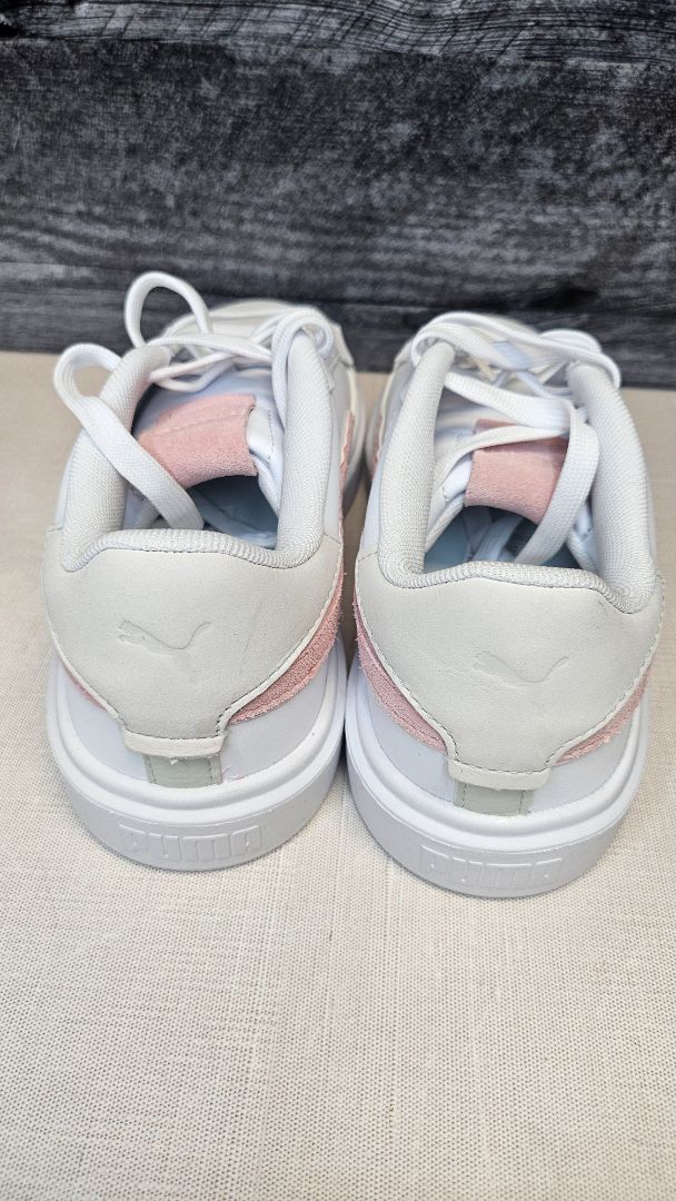 Puma White Sneakers NEW (37)