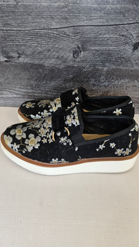 Utopia Floral Textile Shoes (39)
