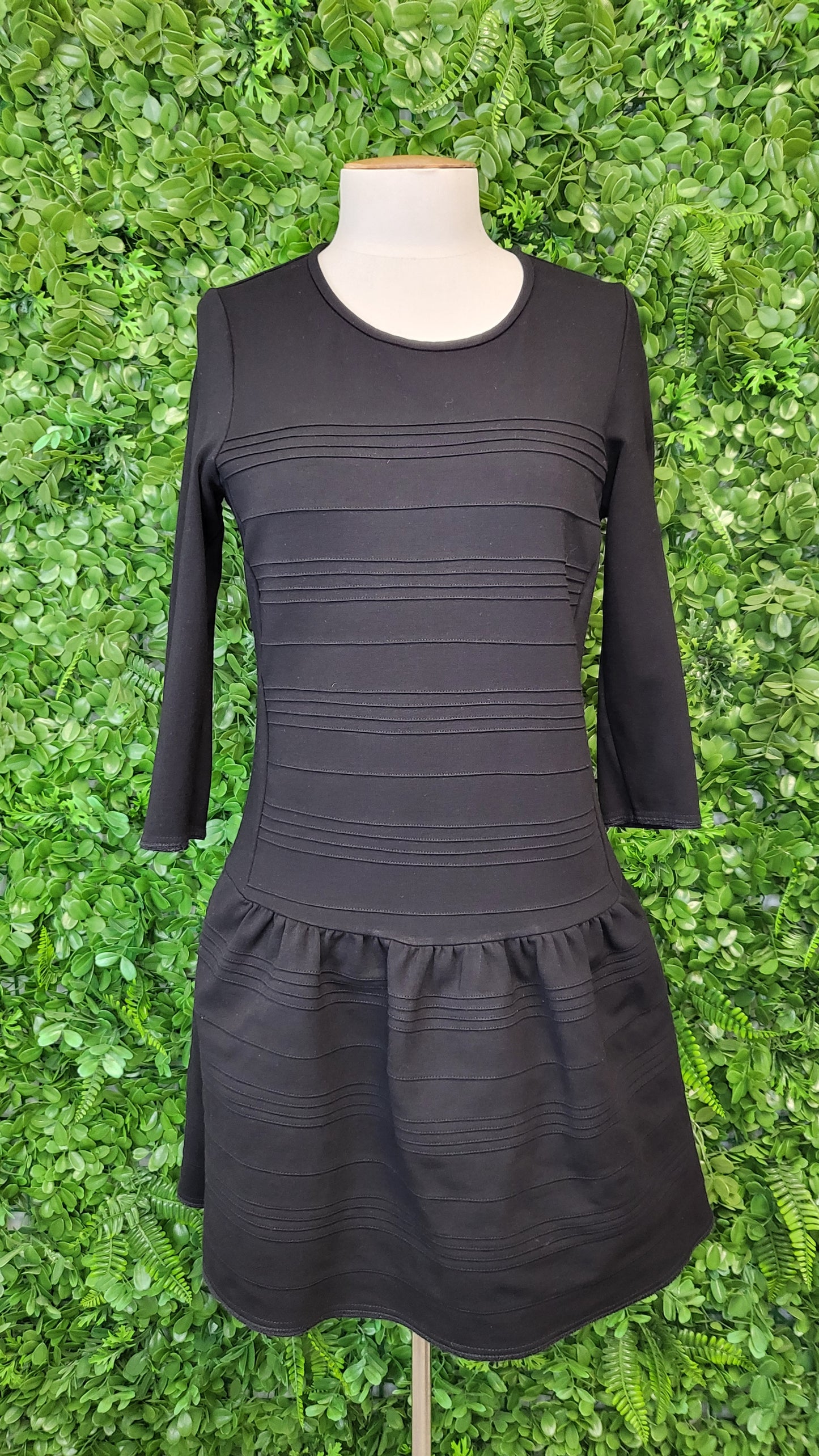 Country Road Black Fitted Dress (8-10)