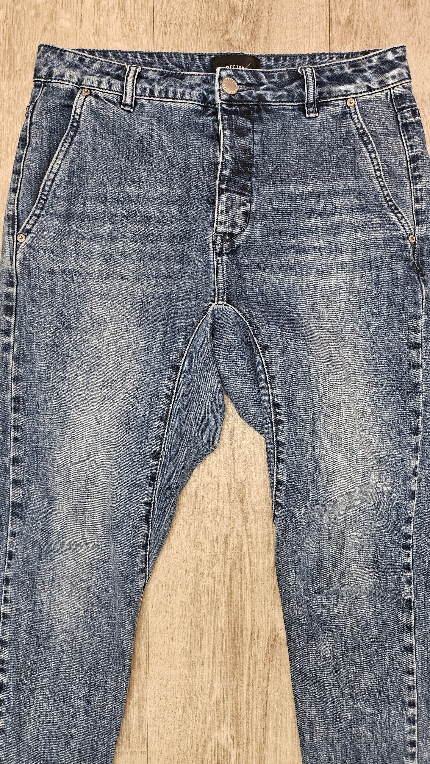 Decjuba Blue Drop Crotch Jean (10)