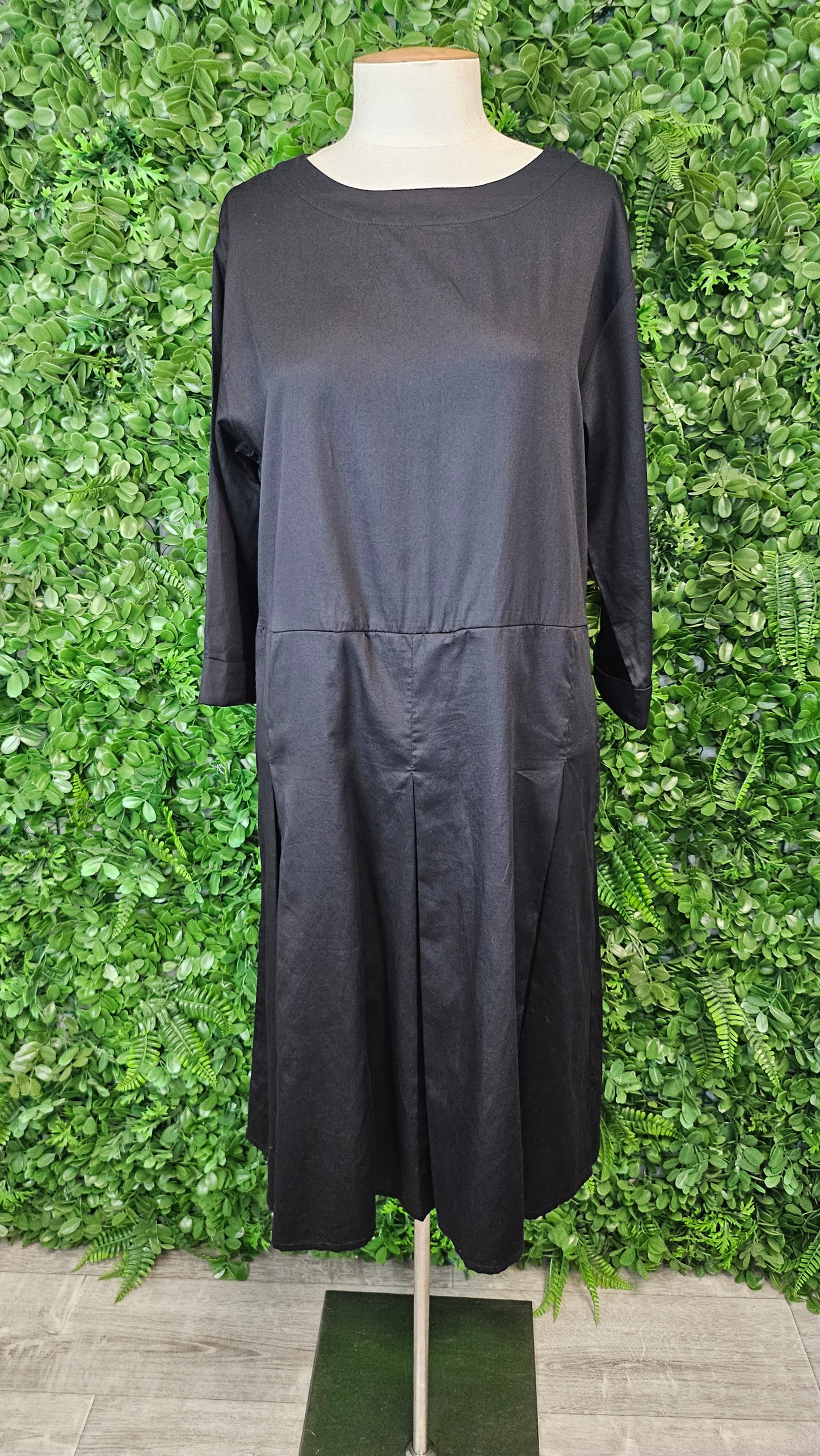 Nineteen46 Black Organic Cotton Dress (10-12)